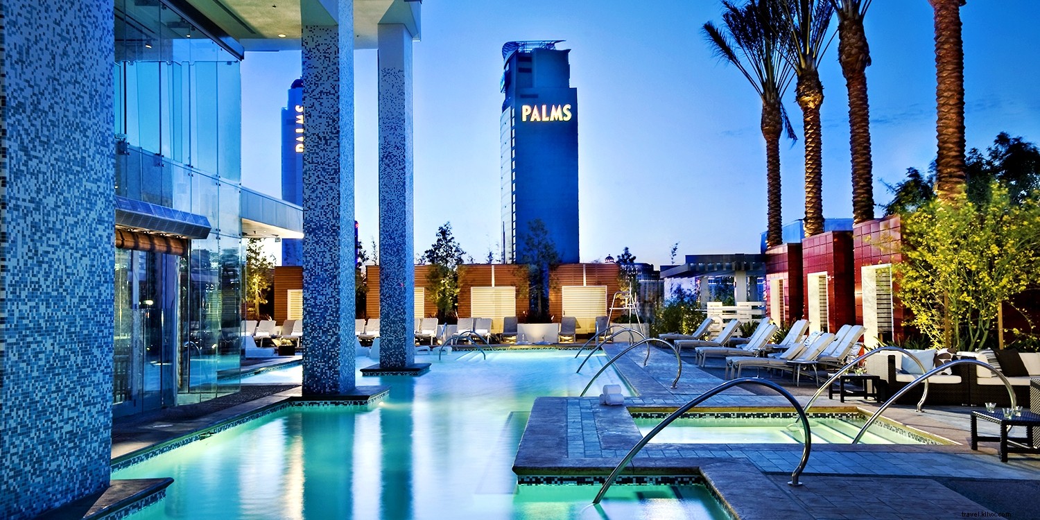 6 Luxurious Urban Staycations with Iconic City Pools