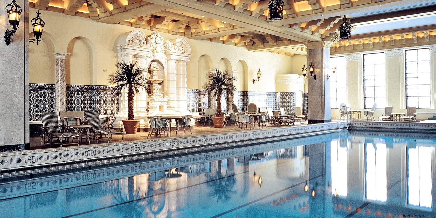 6 Luxurious Urban Staycations with Iconic City Pools