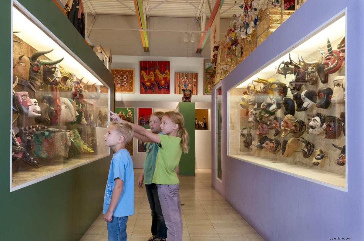 Experience the Albuquerque Balloon Fiesta from Santa Fe: A Unique City Different Adventure