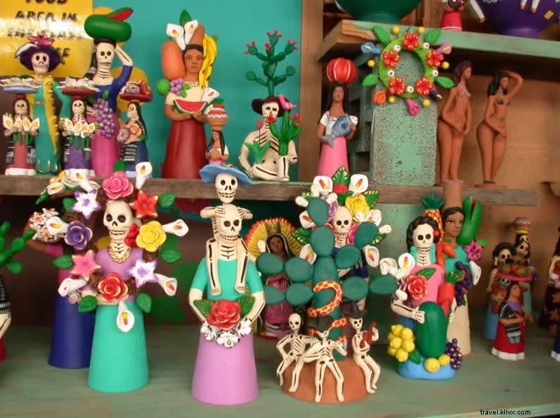 Celebrate Día de los Muertos in Santa Fe: Vibrant Events, Altars, and Shopping