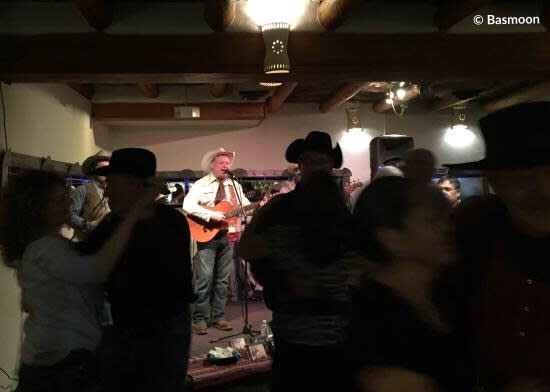 Discover Santa Fe s Vibrant Live Music Scene: Top Venues and Performances