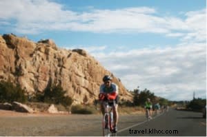 Explore Santa Fe by Bike: Premier Rentals, Scenic Trails, Dining Spots, and Must-Attend Events