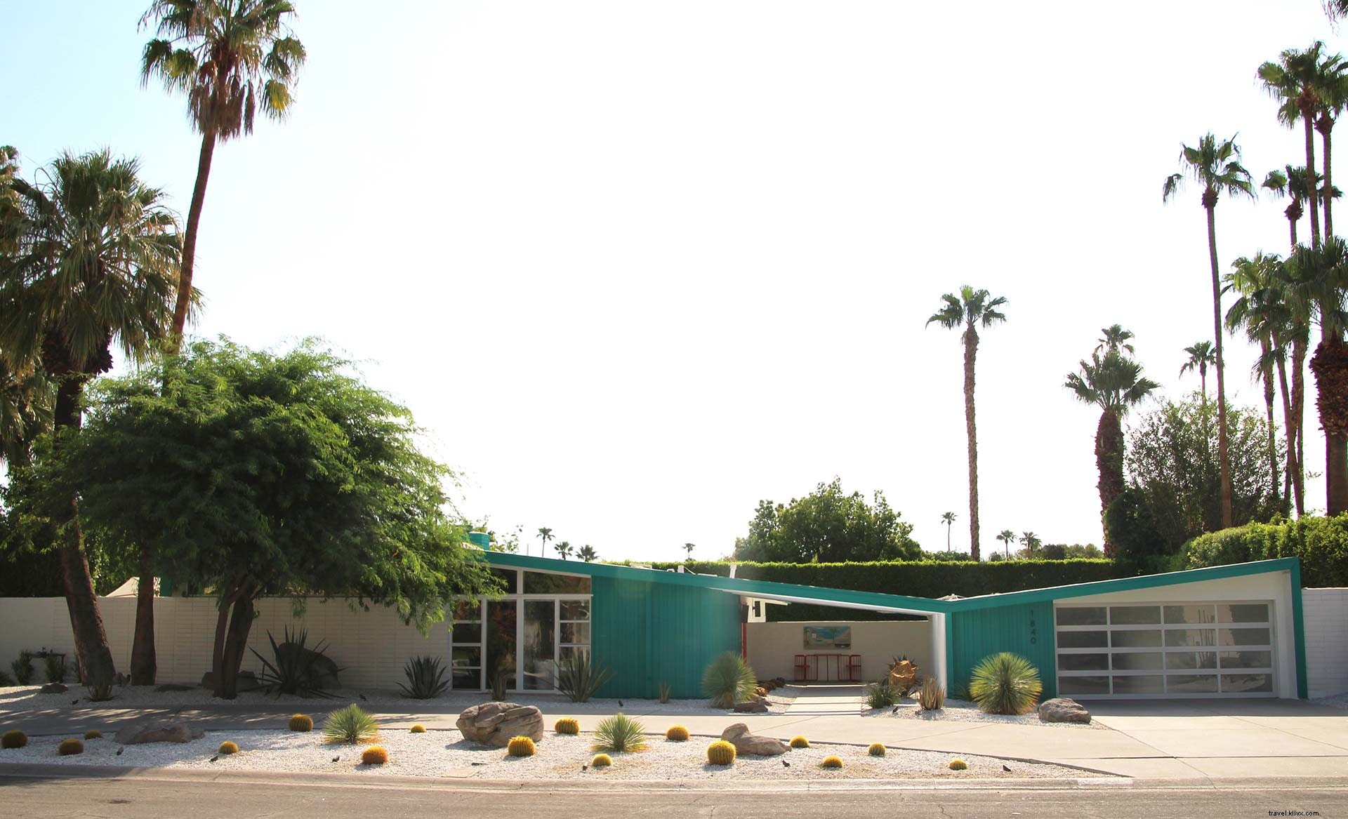 Discover Greater Palm Springs  Arts Oasis: Expert-Guided Tours of Modernist Architecture