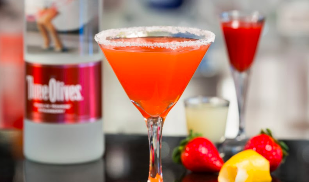 Best Happy Hour Spots in Greater Palm Springs: Top Deals on Drinks and Bites