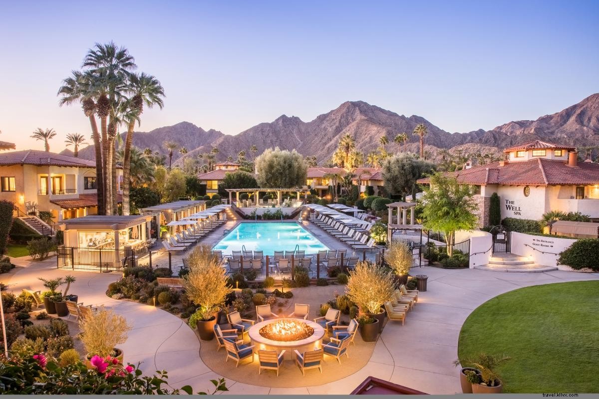Indian Wells  Premier Poolside Resorts: Luxury Pools and Unforgettable Getaways