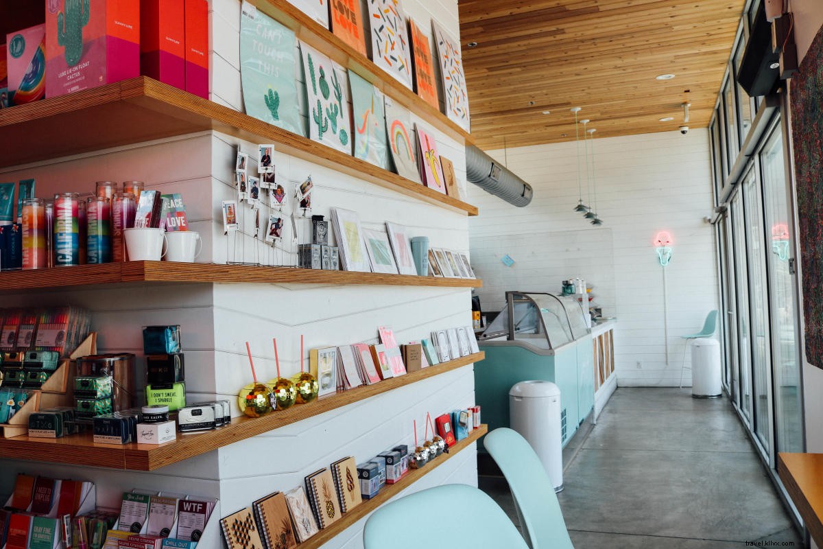 Ultimate Traveler s Guide to Downtown Palm Springs: Shopping, Dining & Experiences