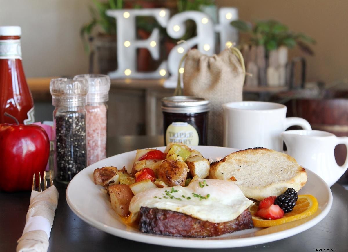 Ultimate Guide to El Paseo Shopping District: Luxury Shopping, Dining & Experiences in Palm Desert