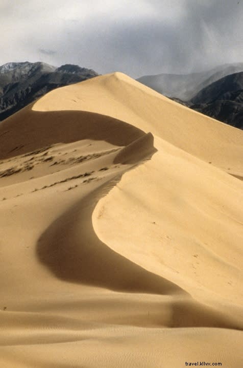 California s Singing Sand Dunes: Exploring Death Valley and Mojave National Preserve