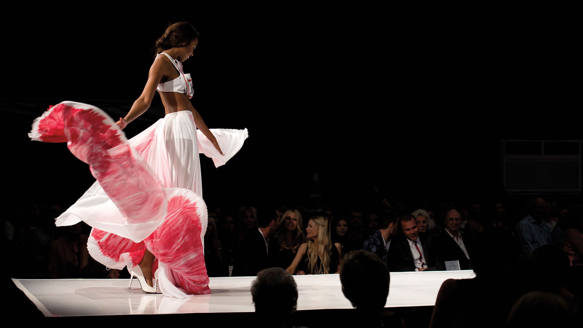 Fashion Week El Paseo 2017: Premier Runway Shows, Designers & Highlights in Palm Springs