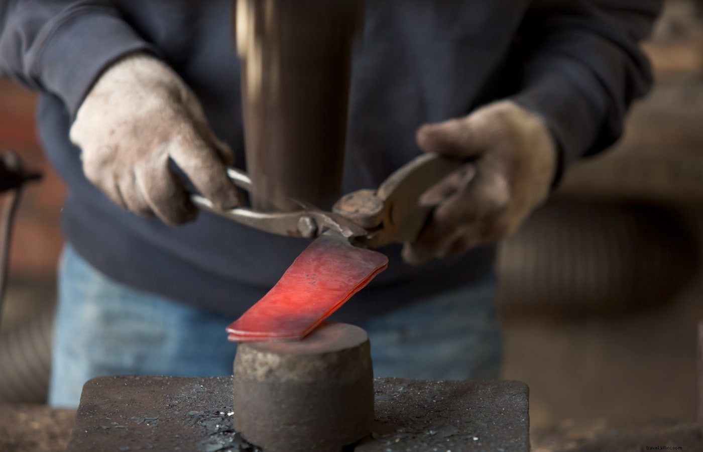 Exploring Japan s Timeless Traditional Crafts: Temari Balls, Yosegi Zaiku Marquetry, and Echizen Blades