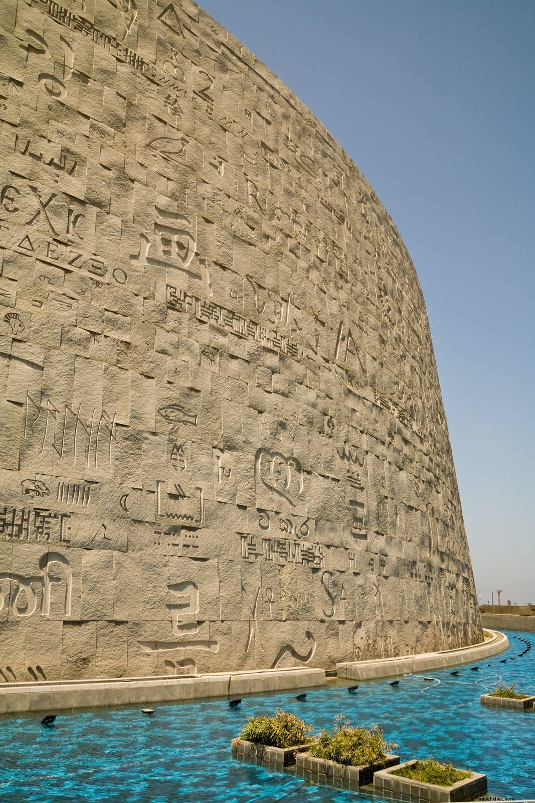 Top 4 Day Trips from Cairo: Pyramids, Red Sea Beaches, Oases, and Alexandria