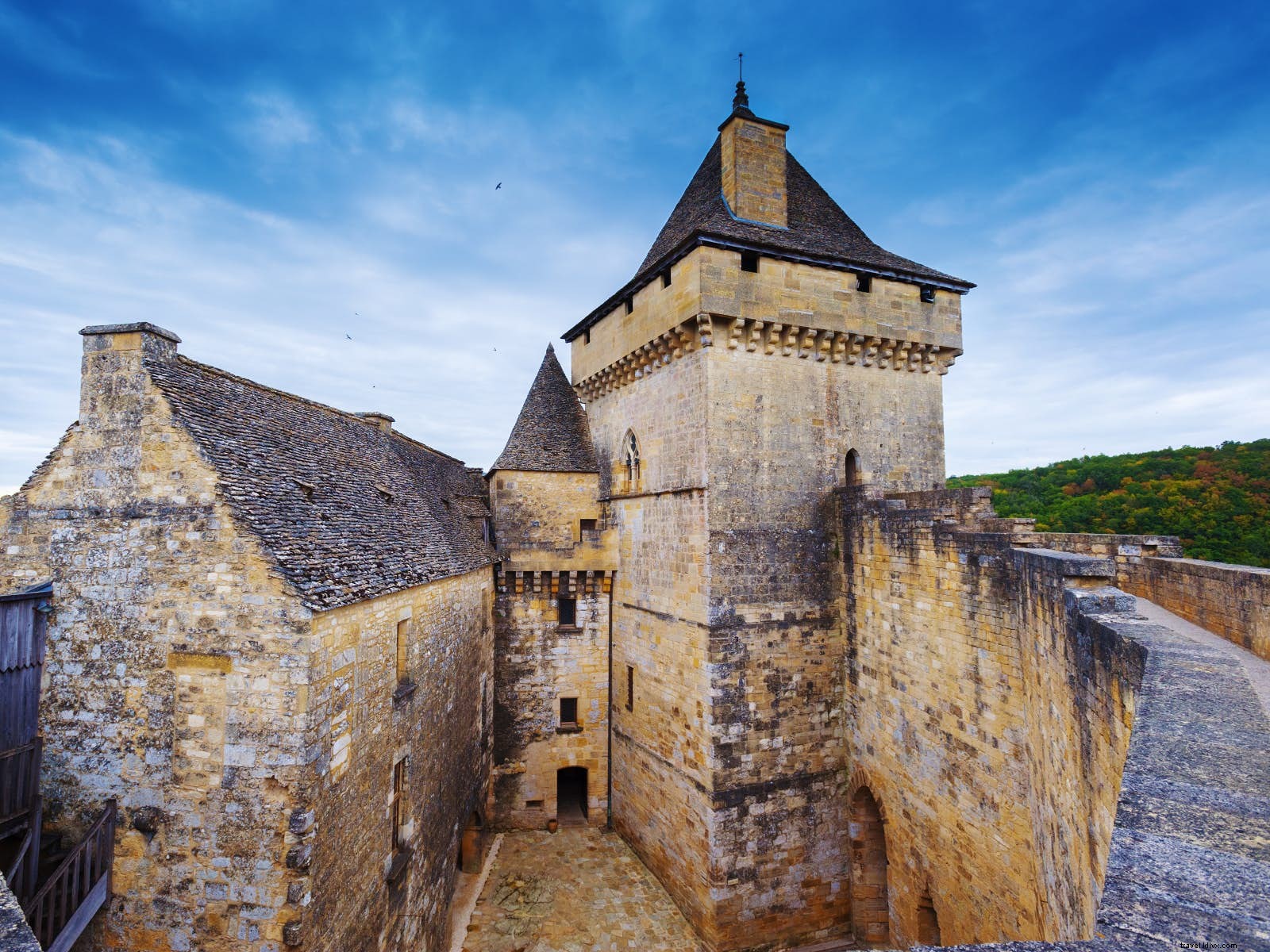 Top 10 Child-Friendly Castles Worldwide: Epic Family Adventures in History