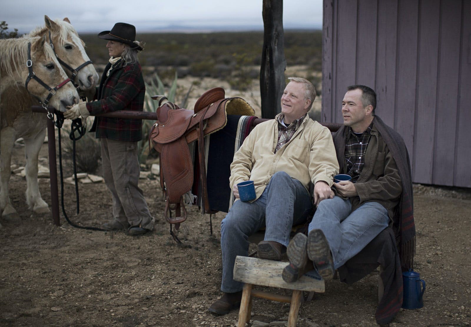 10 Wedding Anniversary Trip Ideas Inspired by Traditional Gifts: From Paper to Pearl