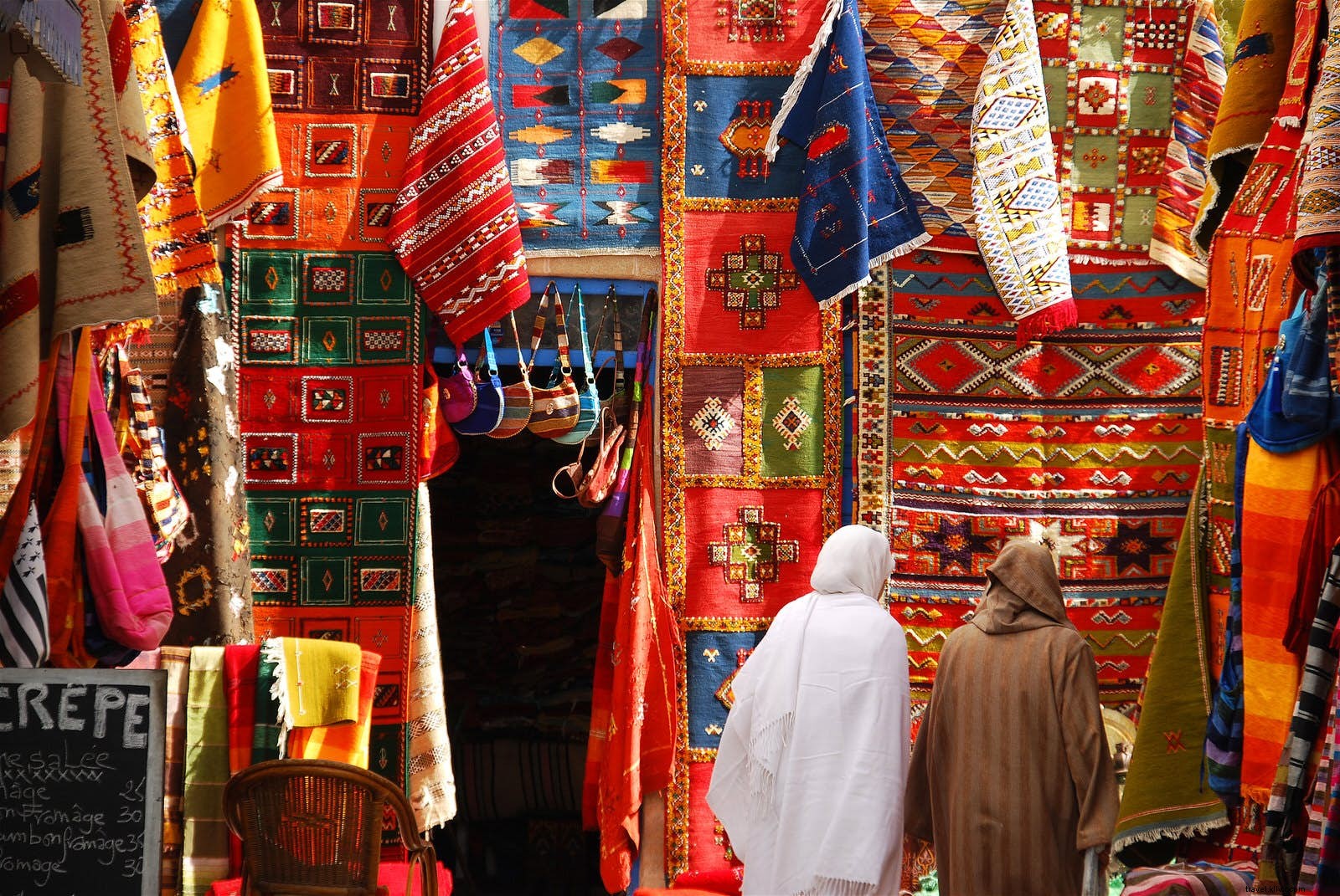 Essaouira Shopping Guide: Best Spots for Crafts, Carpets, Fashion, Oils & Souks