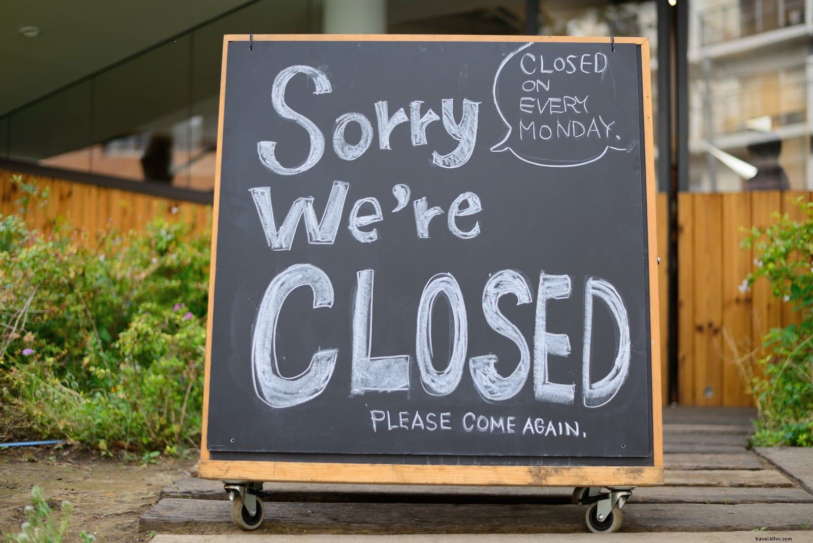 A-Z Expert Travel Tips: Timeless Advice from Lonely Planet Pros