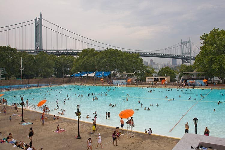 World s Best Public Swimming Pools: Iconic Spots for Swimmers and Sightseers