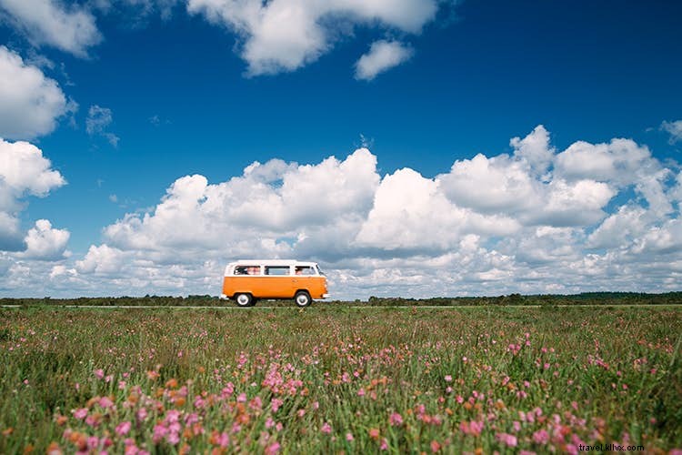 Top 10 Iconic Classic Car Experiences Around the World