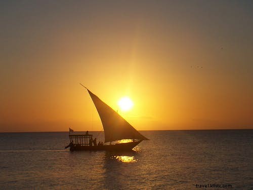 Top 10 World-Class Sailing Destinations to Sail into the Sunset