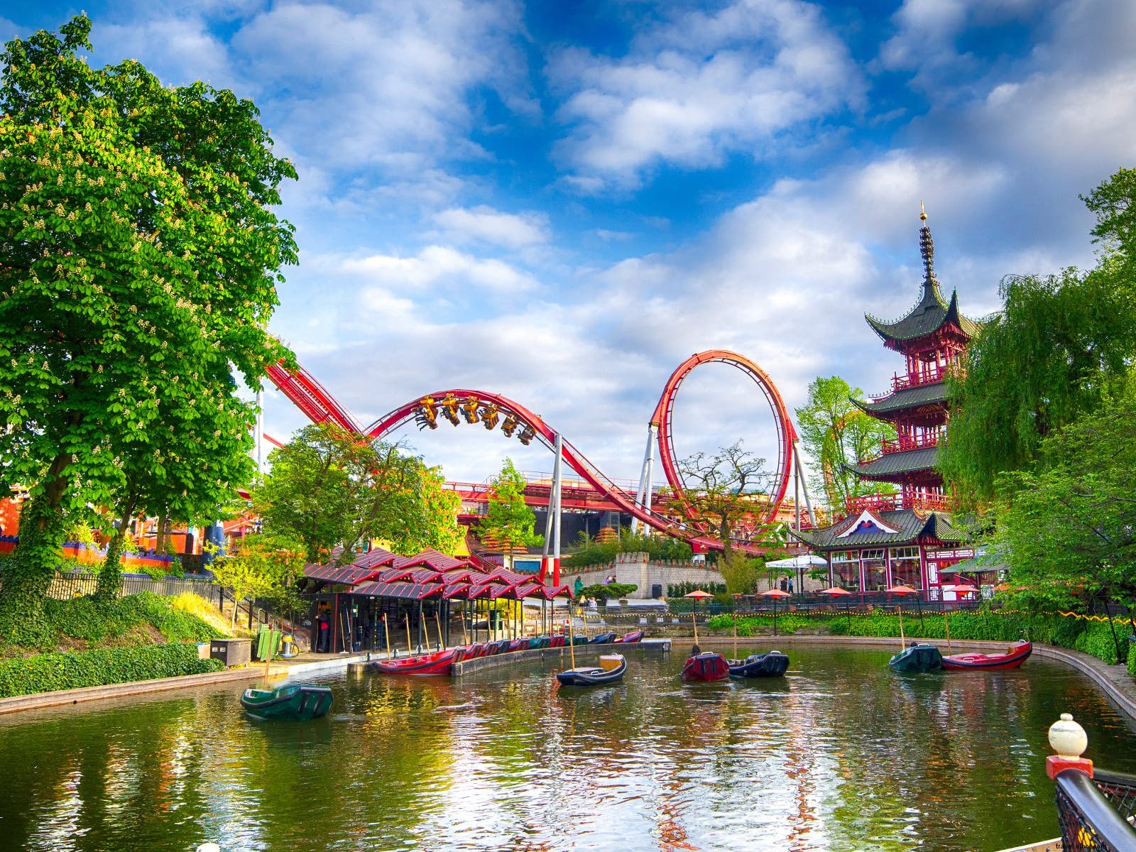 10 Magical Family Theme Parks Beyond Disney: Enchanting Alternatives Worldwide
