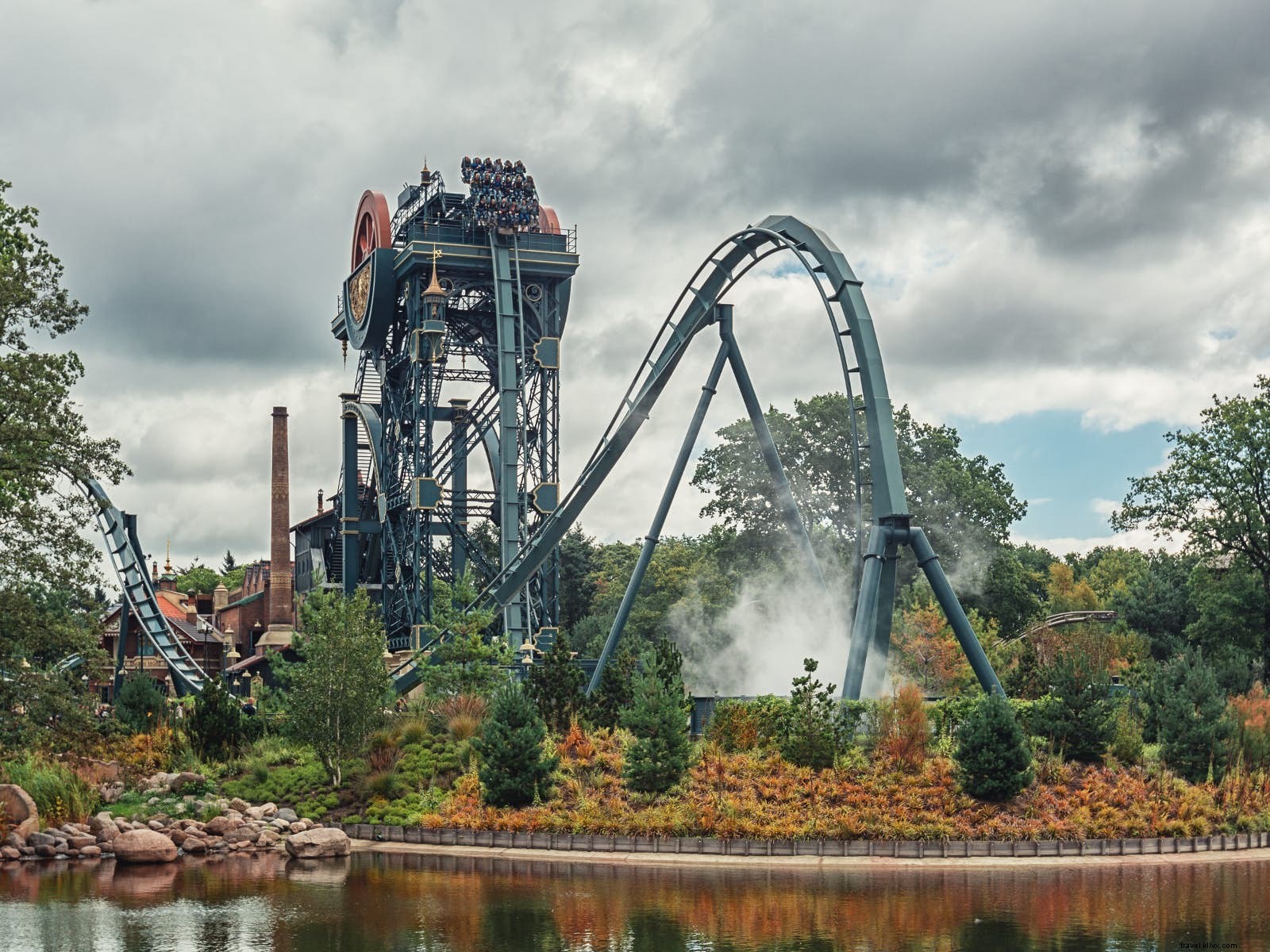 10 Magical Family Theme Parks Beyond Disney: Enchanting Alternatives Worldwide