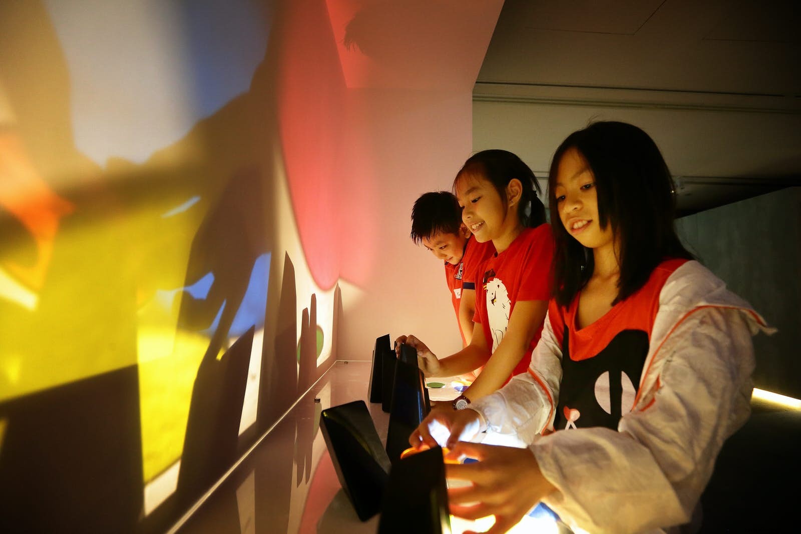 11 Kid-Friendly Art Galleries Worldwide: Perfect for Creative Family Outings