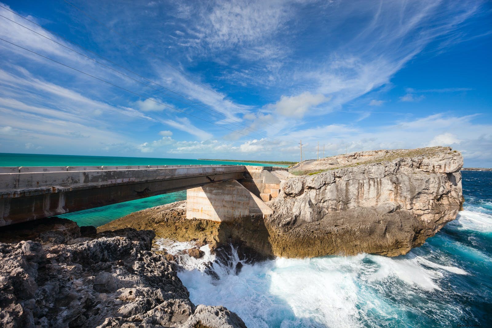 10 Spectacular Coastal Rock Formations Around the World