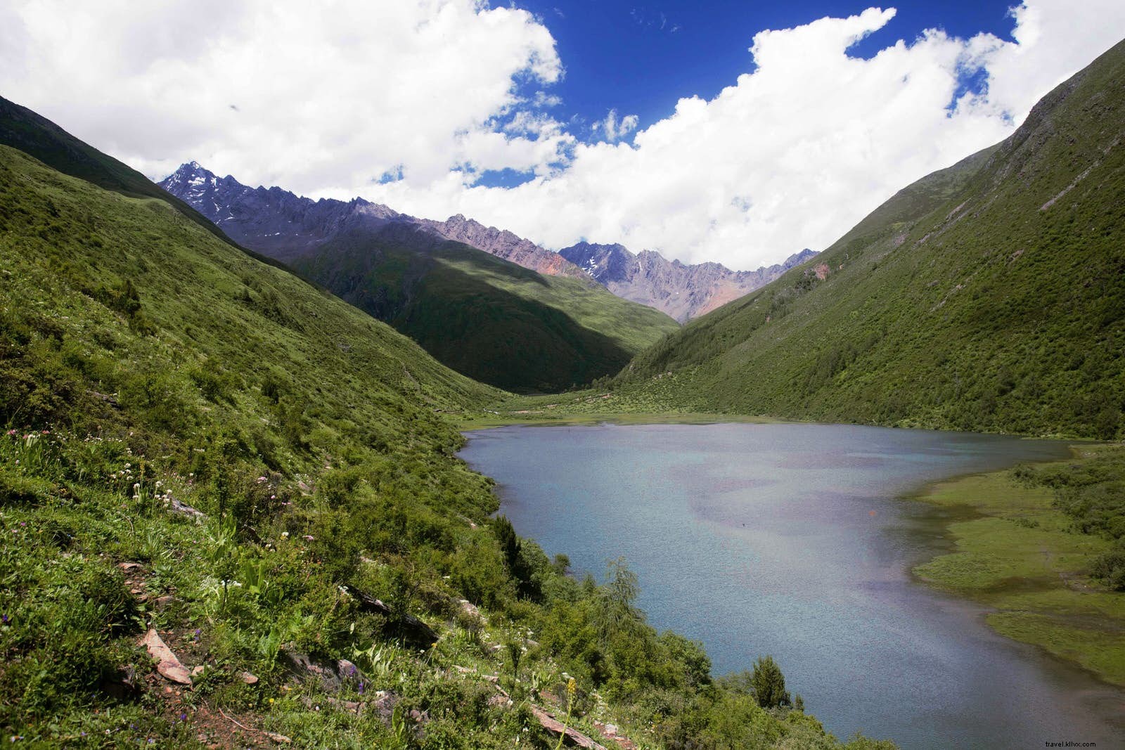 Discover Four Sisters Mountain: The Secret Valleys of Sichuan s Himalaya