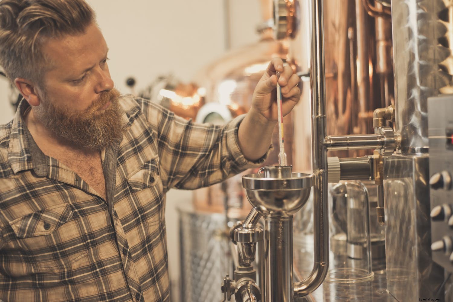 Discover Top Micro-Distilleries Worldwide: Crafting Exceptional Spirits with Local Ingredients
