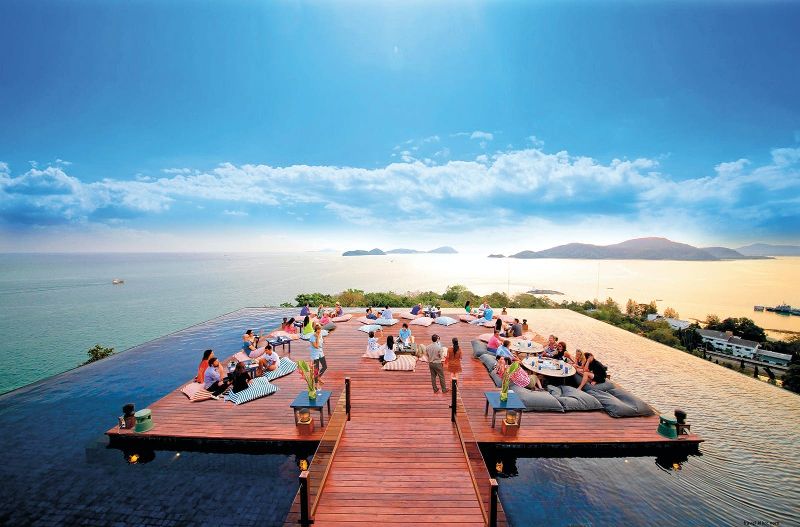 5 Mind-Blowing Bars Around the World: A Preview from 50 Bars to Blow Your Mind