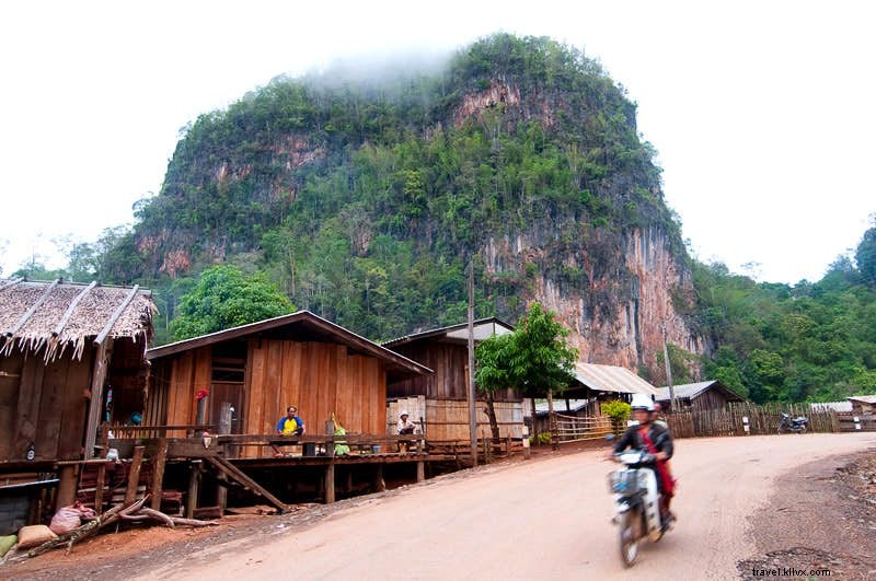 Ultimate Guide to Motorbike Touring in Northern Thailand: Routes, Rentals & Safety Tips
