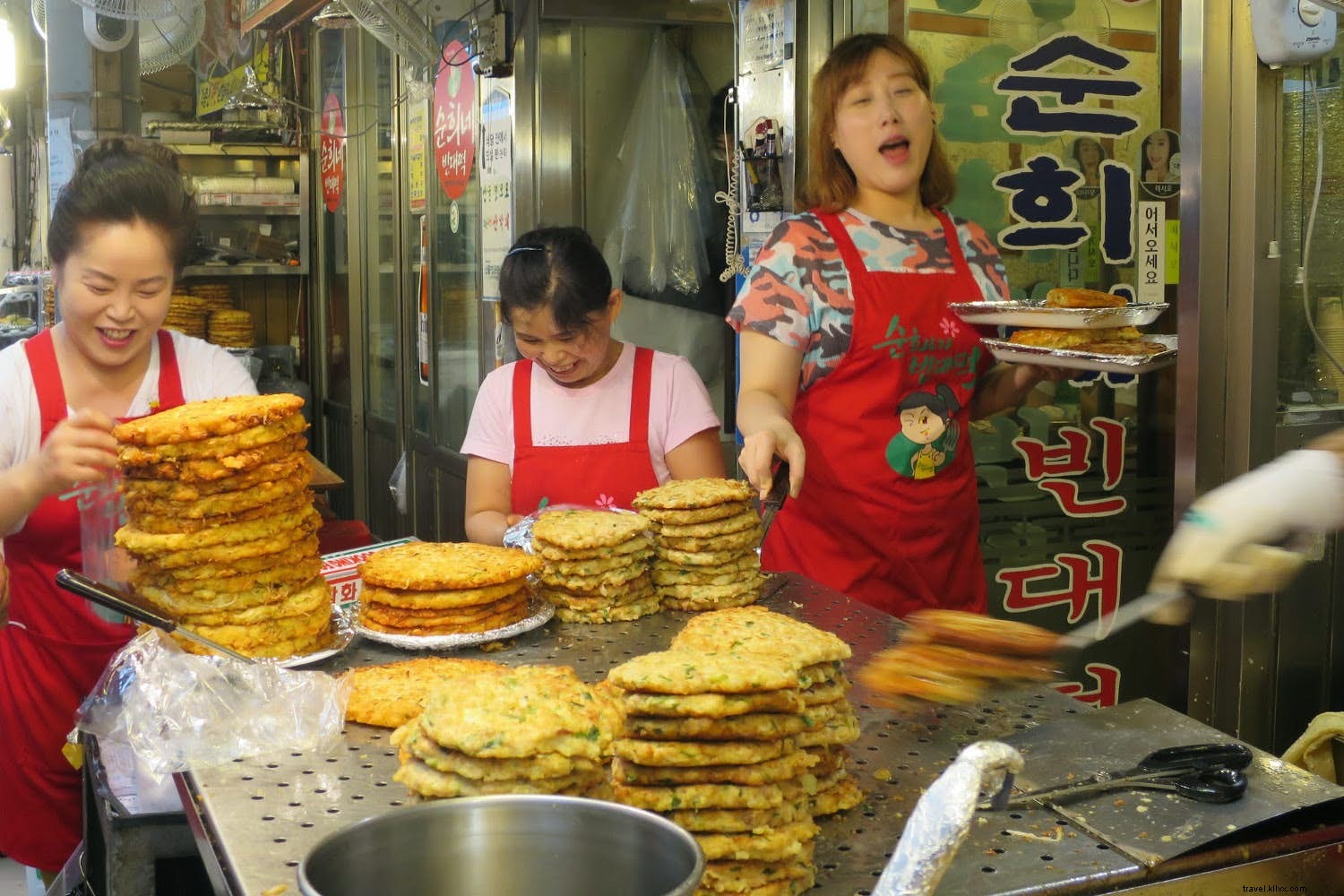 Ultimate Guide to Korean Street Food: Must-Try Delights for Hungry Travelers