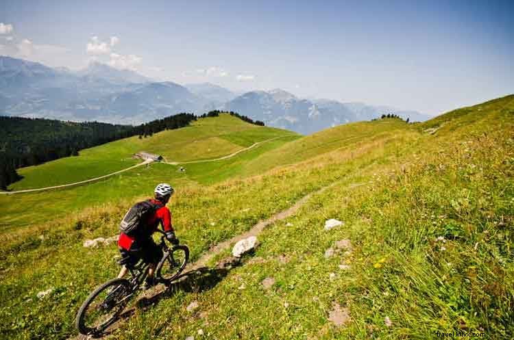 Top 10 Adventure Travel Experiences for 2014