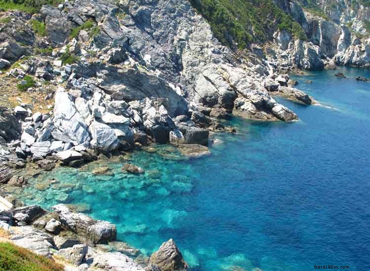 Top 10 Adventure Travel Experiences for 2014