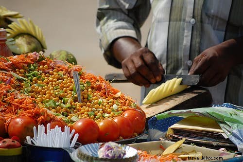 How to Safely Enjoy Indian Street Food: Expert Tips to Avoid Tummy Troubles