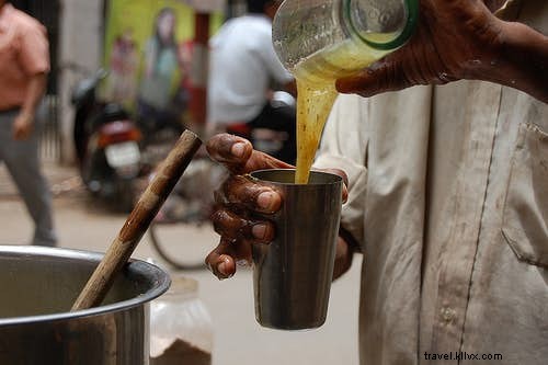 How to Safely Enjoy Indian Street Food: Expert Tips to Avoid Tummy Troubles