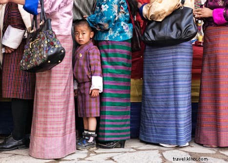 Bhutan: The Mystical Kingdom of the Clouds – A Himalayan Journey of Tradition and Wonder