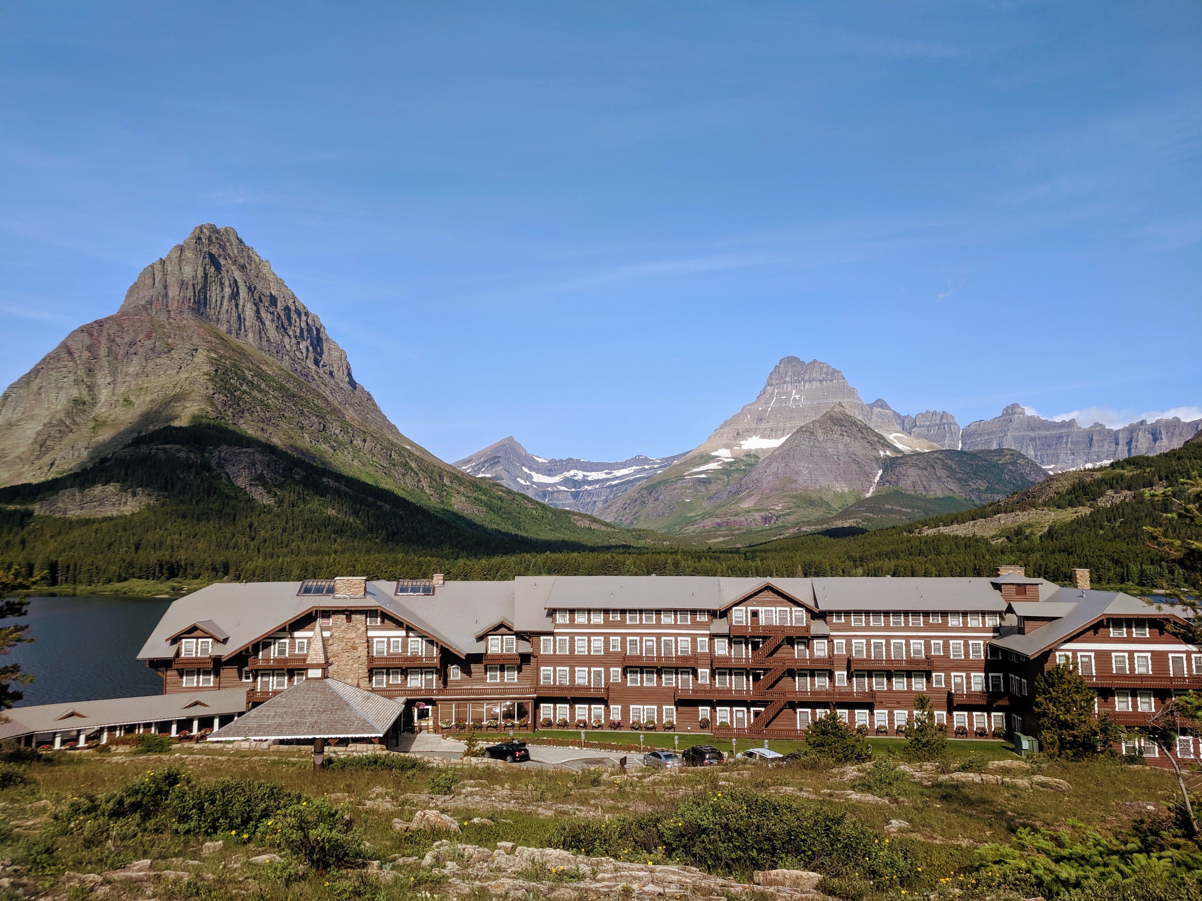 Glacier National Park: Majestic Peaks, Epic Hikes, and Historic Wonders