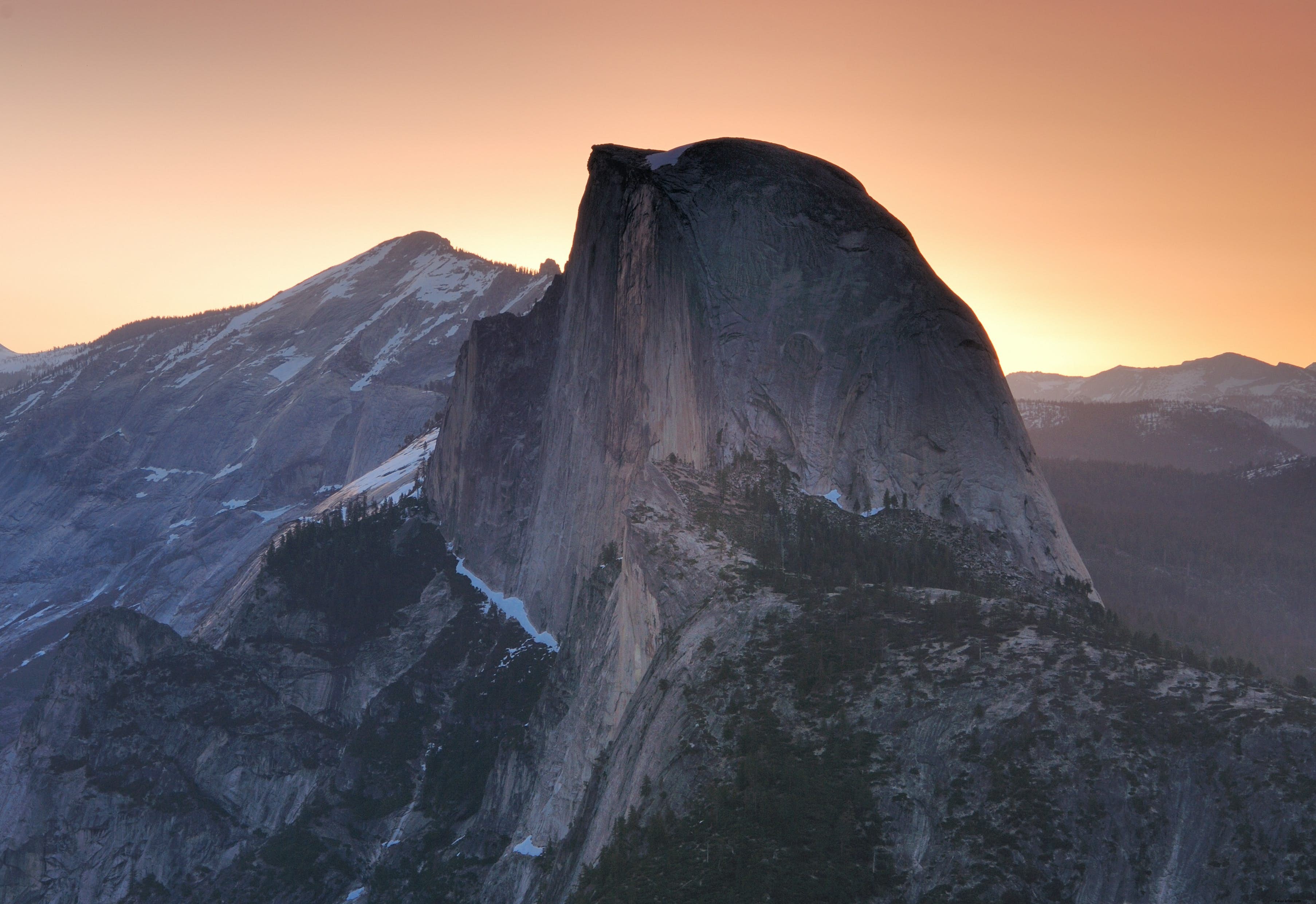 Yosemite National Park: Iconic Landmarks, Epic Activities, and Timeless History