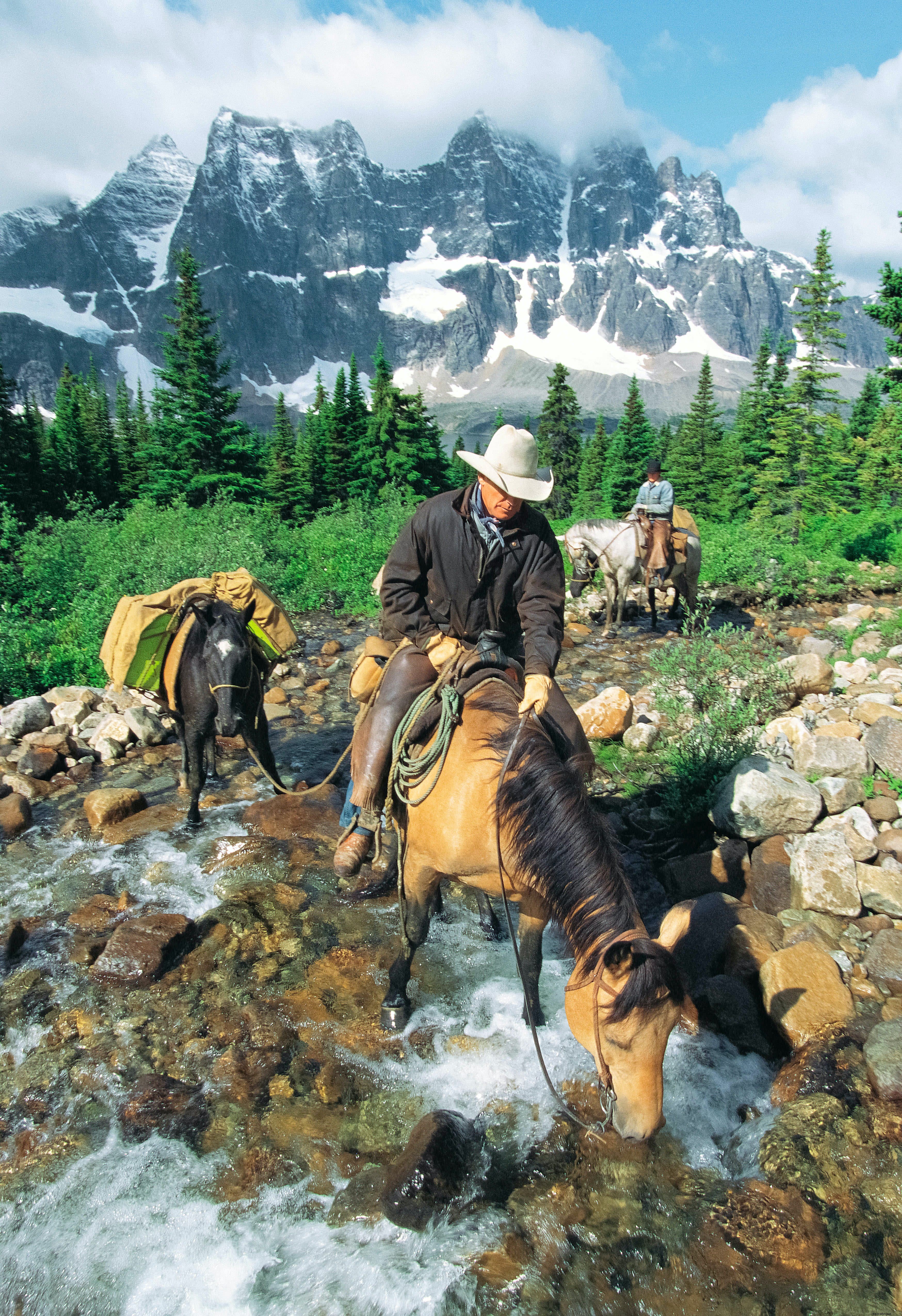 Jasper National Park: Canada s Ultimate Wilderness for Hikers, Cyclists, and Adventure Seekers