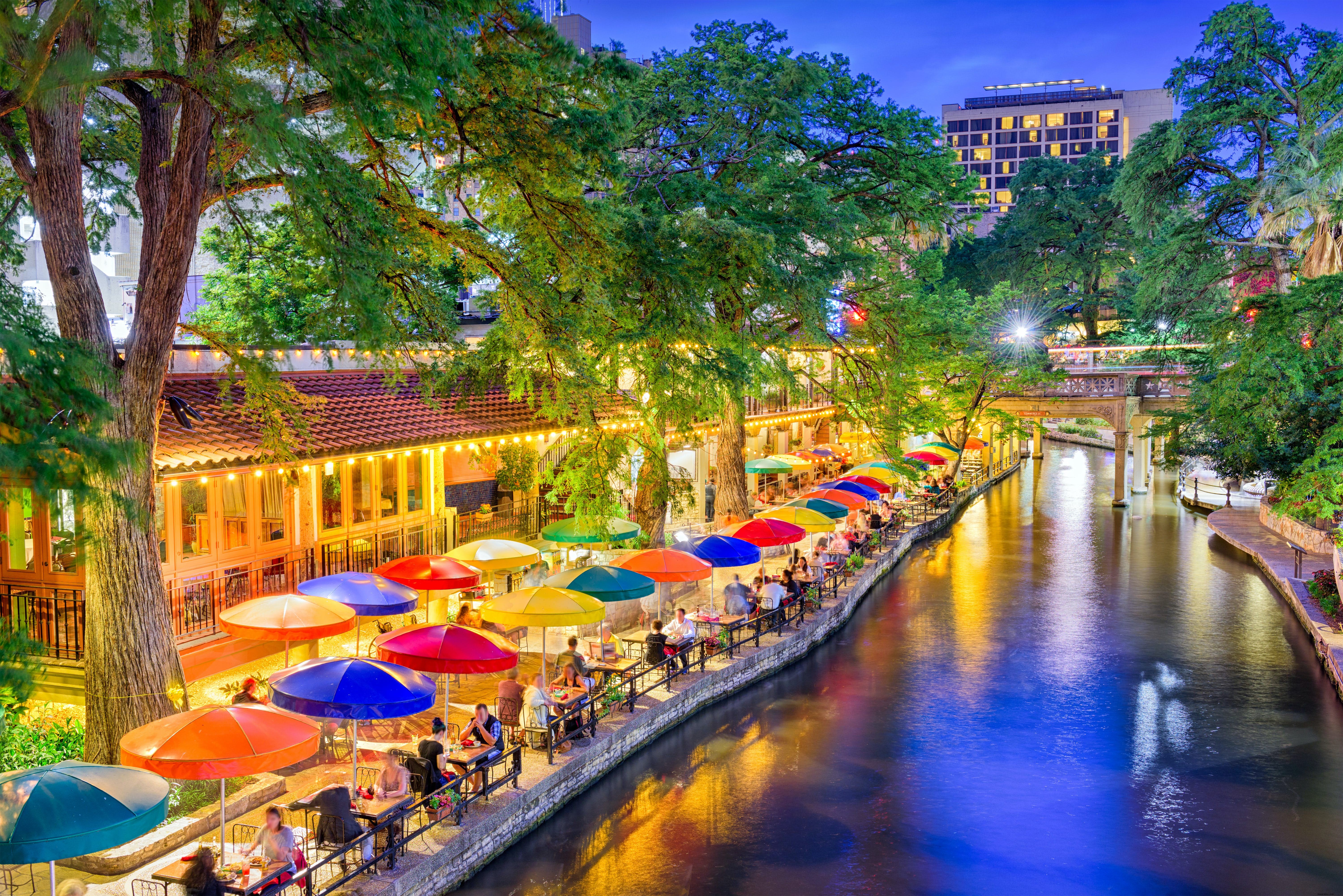 San Antonio River Walk: The Ultimate Guide to Paths, Dining, Tours, and History