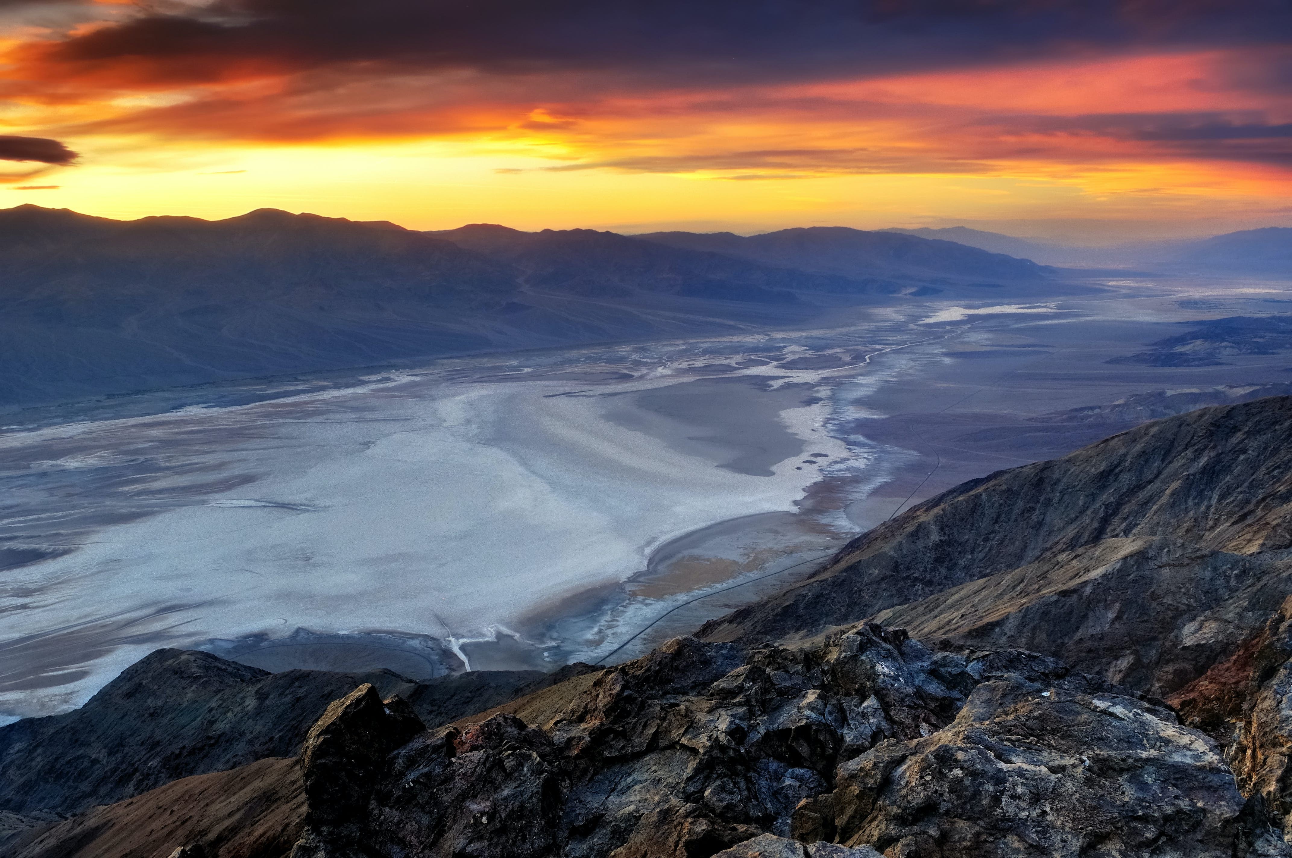 Death Valley National Park: Ultimate Guide to Highlights, Hikes, and Visitor Tips