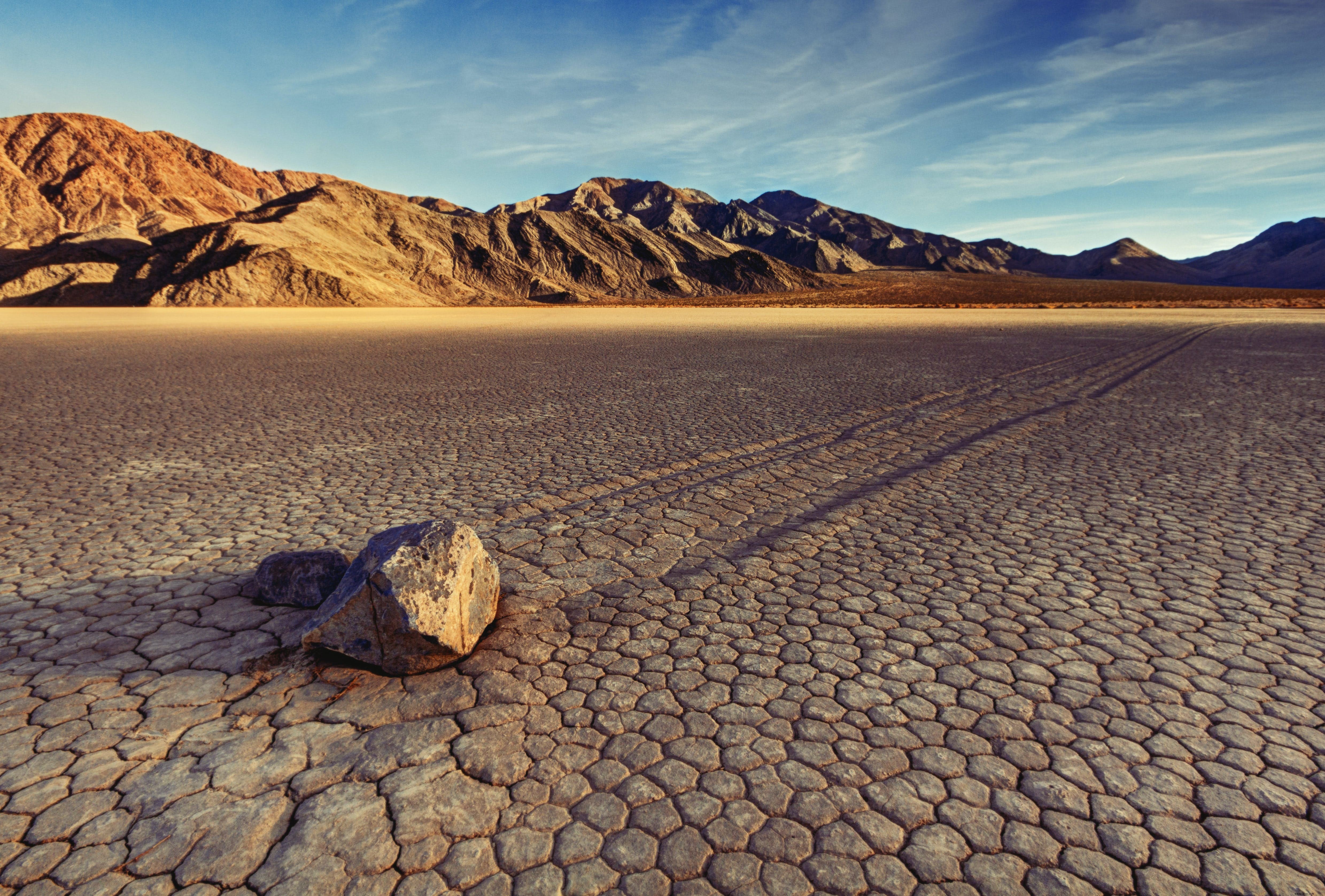 Death Valley National Park: Ultimate Guide to Highlights, Hikes, and Visitor Tips