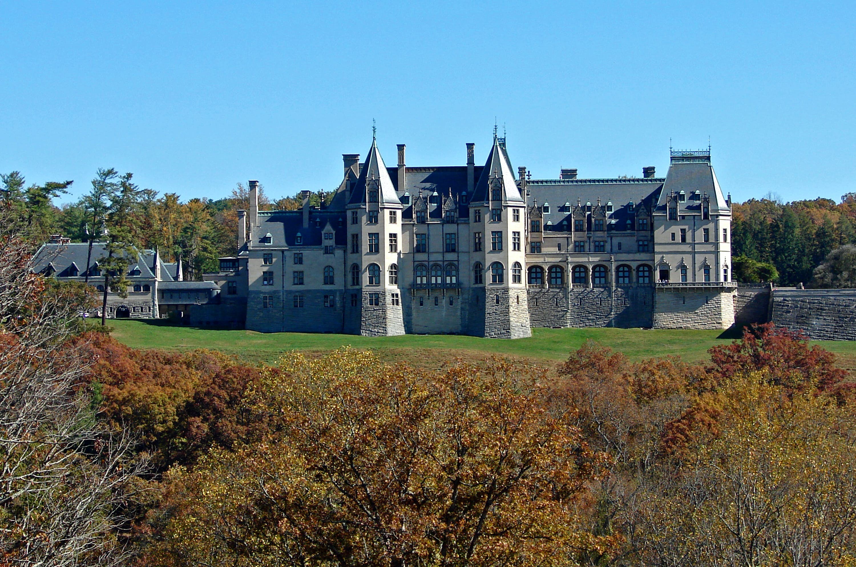 Biltmore Estate Asheville: Complete Guide to History, Tours, Hotels & Visitor Tips