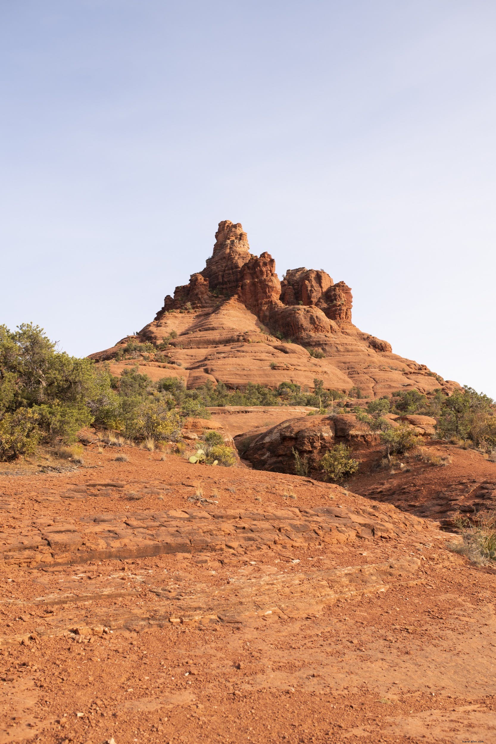 Chapel of the Holy Cross: Sedona s Striking Modernist Landmark Amid Red Rocks
