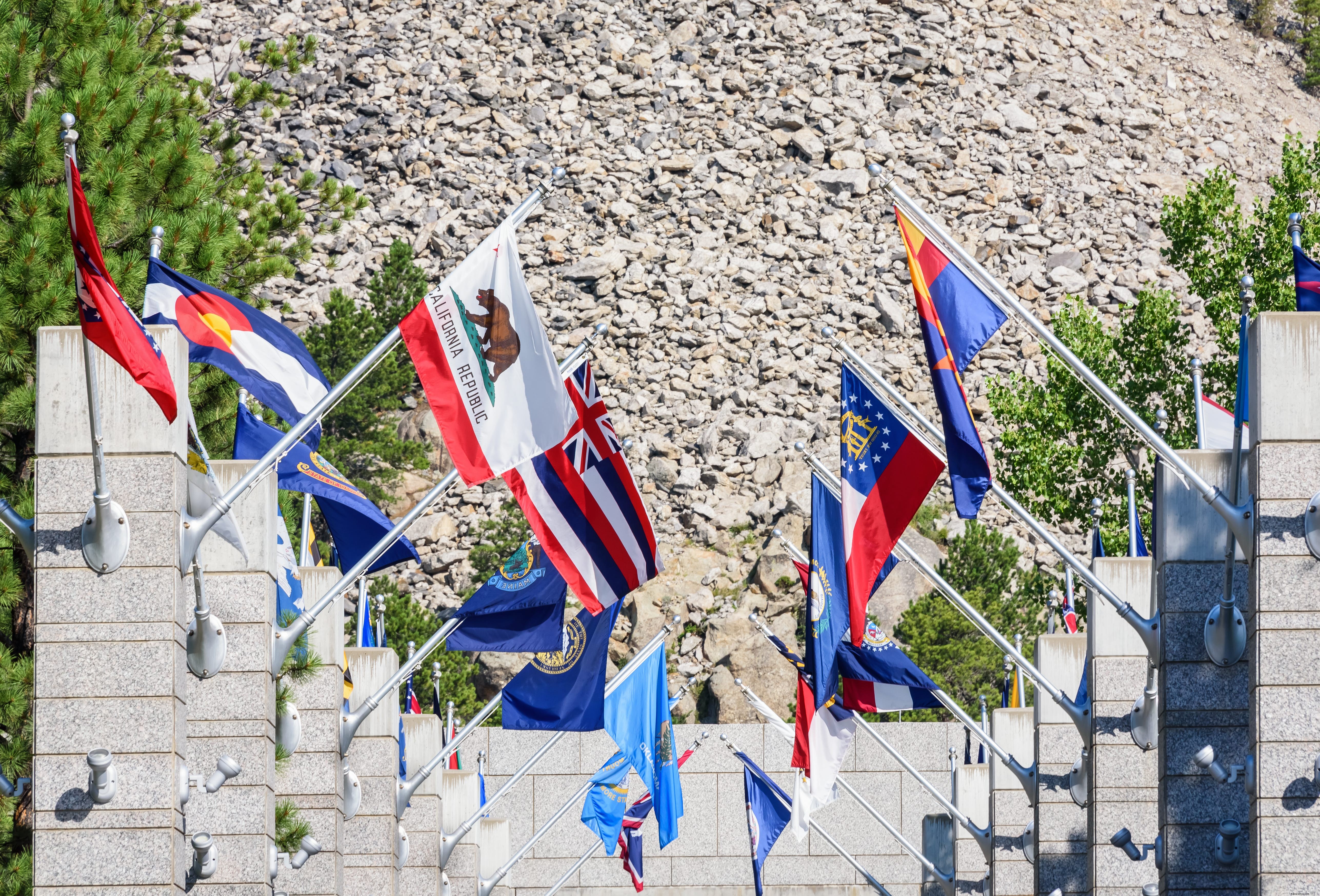 Mount Rushmore National Memorial: Ultimate Visitor Guide to South Dakota s Iconic Landmark