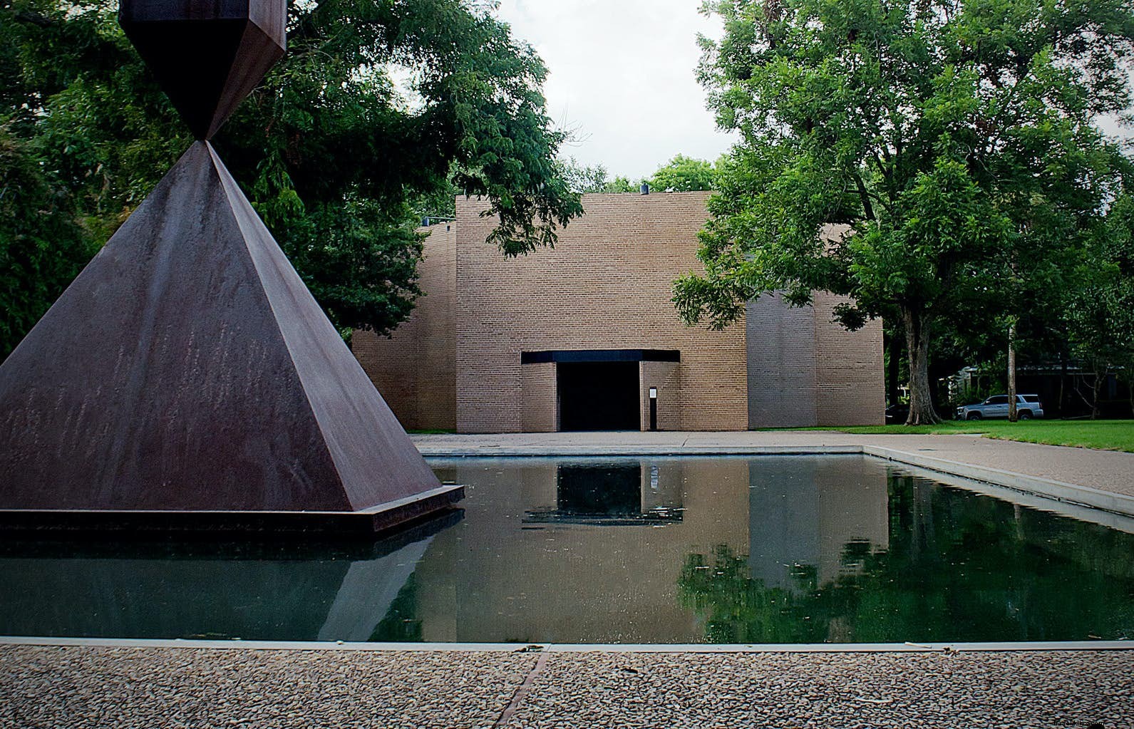 Rothko Chapel: Mark Rothko s Profound Spiritual Sanctuary in Houston