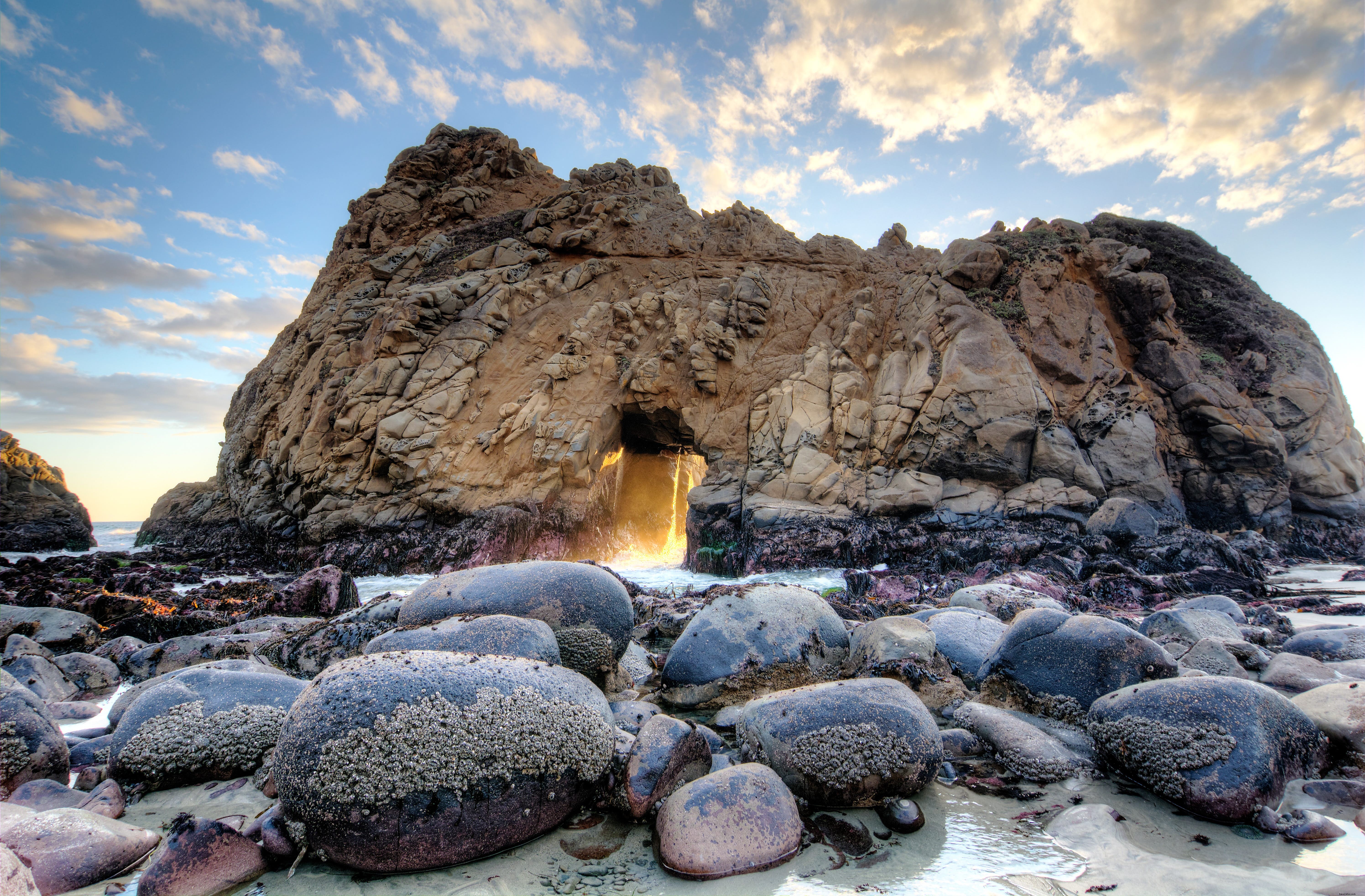 Pfeiffer Beach: Big Sur s Iconic Purple Sands and Keyhole Rock