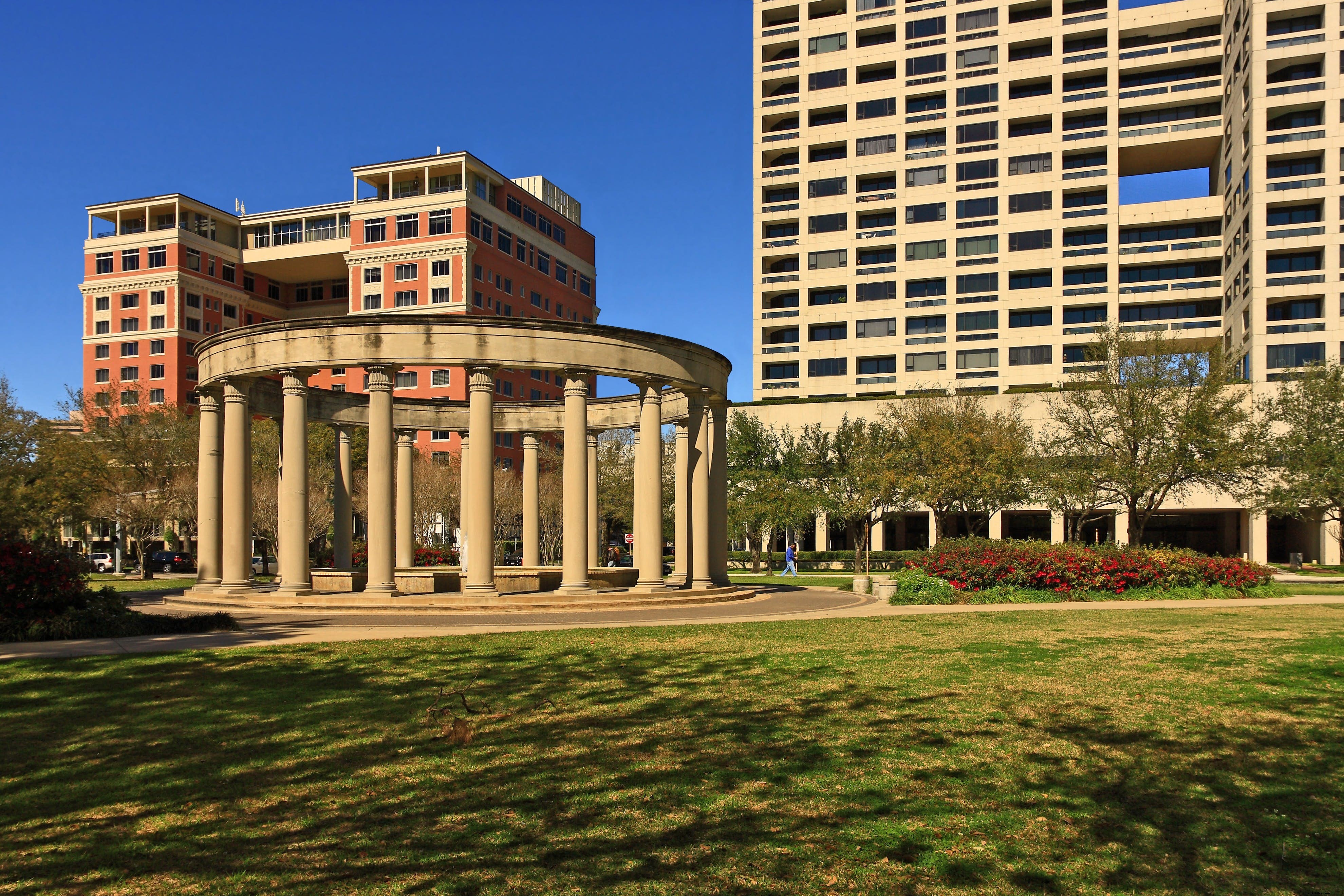 Hermann Park: Houston s 445-Acre Family Oasis with Zoo, Miniature Train & Gardens