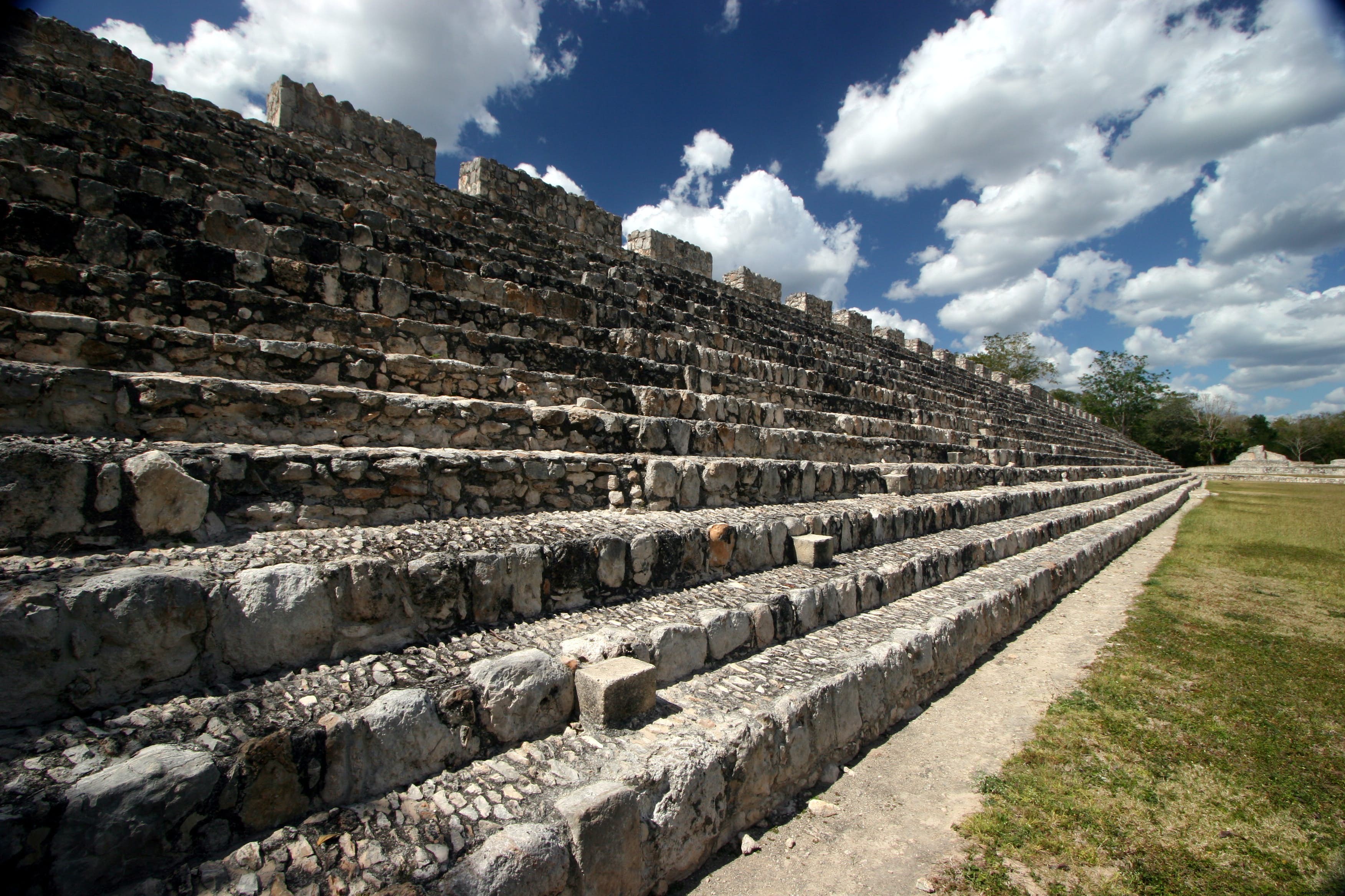 Edzná Maya Ruins: Ancient City of Ingenious Engineering and Puuc Architectural Marvels