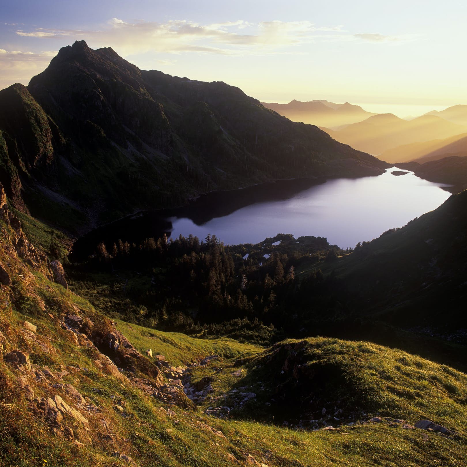 Gwaii Haanas National Park Reserve: UNESCO World Heritage Haida Heritage Site with Hot Springs and Premier Kayaking
